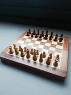 Opklapbaar houten schaakbord met houten stukken, Ophalen of Verzenden, Zo goed als nieuw, Schaken
