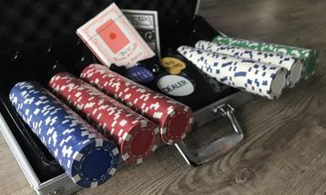Nieuw pokerkoffer 300 chips compleet Texas Hold'em beschikbaar voor biedingen