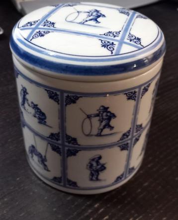 voorraad pot delfts blauw beschikbaar voor biedingen