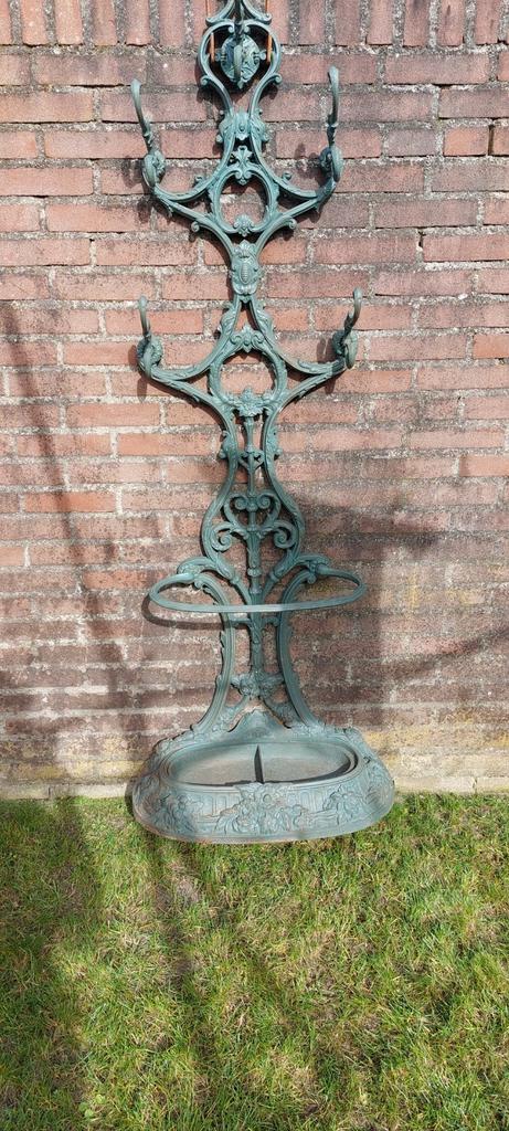 Antiek  19e eeuws. Corneau charleville,  paraplubak, Antiek en Kunst, Antiek | Overige Antiek, Ophalen