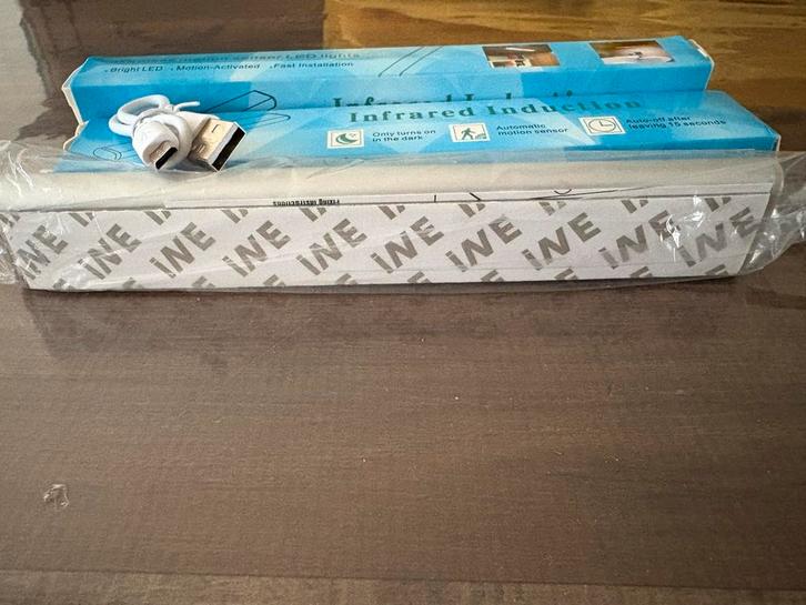 Sensor Lamp met Bewegingsmelder, Huis en Inrichting, Lampen | Hanglampen, Nieuw, Minder dan 50 cm, Kunststof, Ophalen of Verzenden