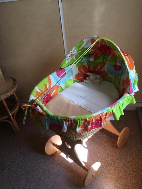 Wieg op wielen, Kinderen en Baby's, Babywiegjes en Ledikanten, Ophalen, Gebruikt, Wieg