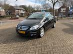 Mercedes-Benz B-Klasse B180 5DRS CVT 2010 Zwart, Auto's, Euro 5, Zwart, 4 cilinders, Leder en Stof