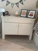 Brocante commode, zelf wit geverfd, Kinderen en Baby's, Kinderkamer | Complete kinderkamers, Ophalen, Gebruikt, Jongetje of Meisje