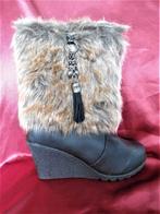 Lederlook laars met doorloophak en bontje mt. 41, Kleding | Dames, Schoenen, Ophalen, Hoge laarzen, Zwart, Nieuw