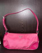 Prada tas, Sieraden, Tassen en Uiterlijk, Tassen | Schoudertassen, Ophalen of Verzenden, Zo goed als nieuw, Zwart