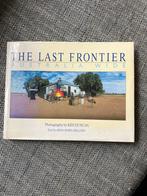 The Last Frontier - Australië Fotoboek, Boeken, Ophalen of Verzenden, Zo goed als nieuw, Fotografie algemeen