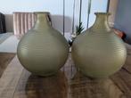 Twee groene vazen (rond) en meer groen, Huis en Inrichting, Ophalen, Minder dan 50 cm, Groen, Glas