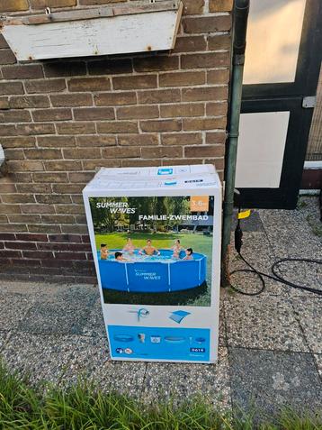 Nieuw Summer Waves Familie Zwembad - 366cm beschikbaar voor biedingen