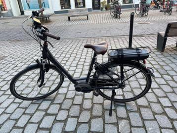 Elektrische fiets Batavus Milano E-go met Bosch middenmotor beschikbaar voor biedingen