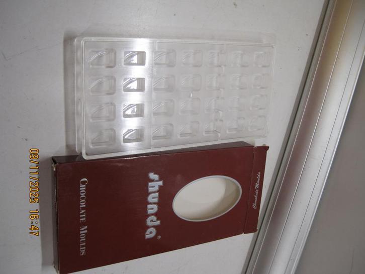 chocolademal bonbon mal kunststof nieuw 27,5/13,5 (363), Hobby en Vrije tijd, Taarten en Cupcakes maken, Nieuw, Overige typen