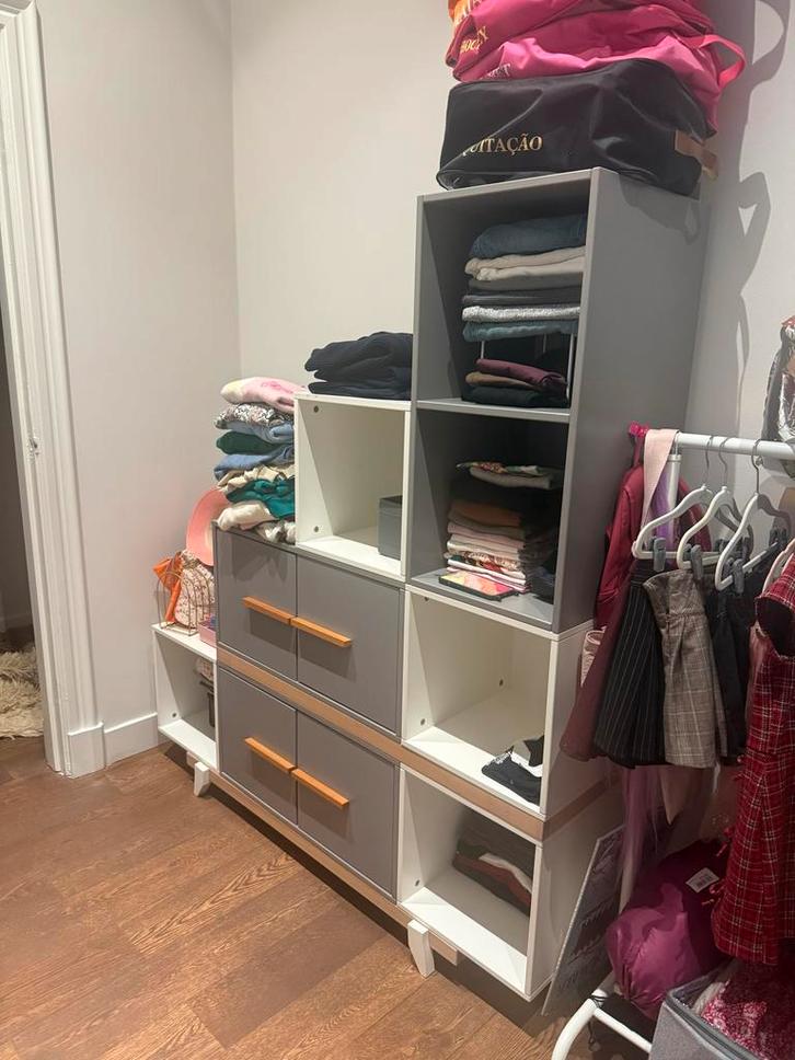 Leuke trapkast met 4 deuren - veel opbergruimte!, Huis en Inrichting, Kasten | Kledingkasten, Gebruikt, 150 tot 200 cm, 100 tot 150 cm