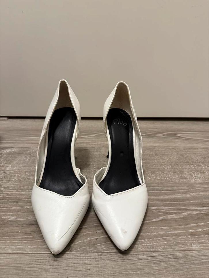 Witte hakken schoen, Kleding | Dames, Schoenen, Gedragen, Hoge laarzen, Wit, Ophalen of Verzenden