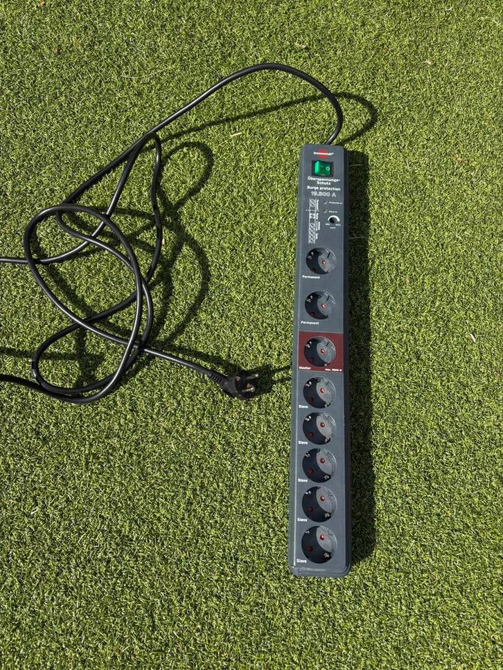 Grote Brennenstuhl Secure-Tec Stekkerdoos 8, Audio, Tv en Foto, Audiokabels en Televisiekabels, Zo goed als nieuw, Overige kabels