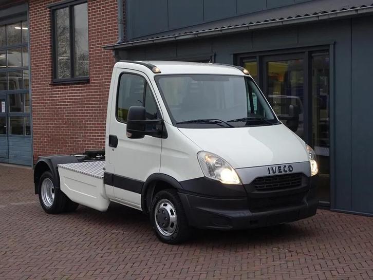 Iveco Daily 35.210 PK BE TREKKER 10.4t AIRCO CC (bj 2013), Auto's, Bestelauto's, Bedrijf, ABS, Airconditioning, Boordcomputer