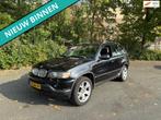 BMW X5 3.0i Executive ZO INGERUILD ZO WEG PRIJSJE, Auto's, Automaat, Gebruikt, X5, Zwart