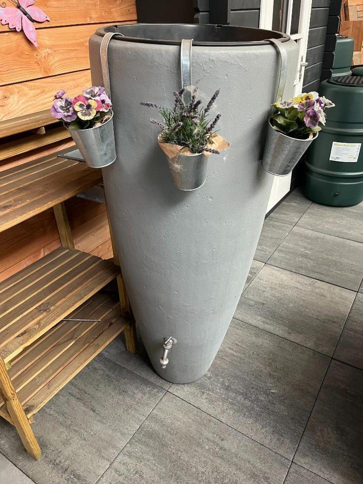 2IN1 regenton 300 liter grijs  62(max) x h.145 cm C, Tuin en Terras, Regentonnen, Zo goed als nieuw, Kunststof, 150 liter of meer