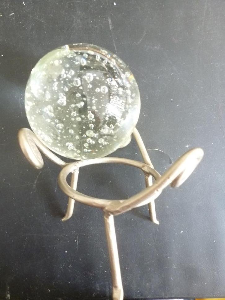 Glazen bol op standaard, Huis en Inrichting, Woonaccessoires | Wereldbollen, Zo goed als nieuw, Verzenden