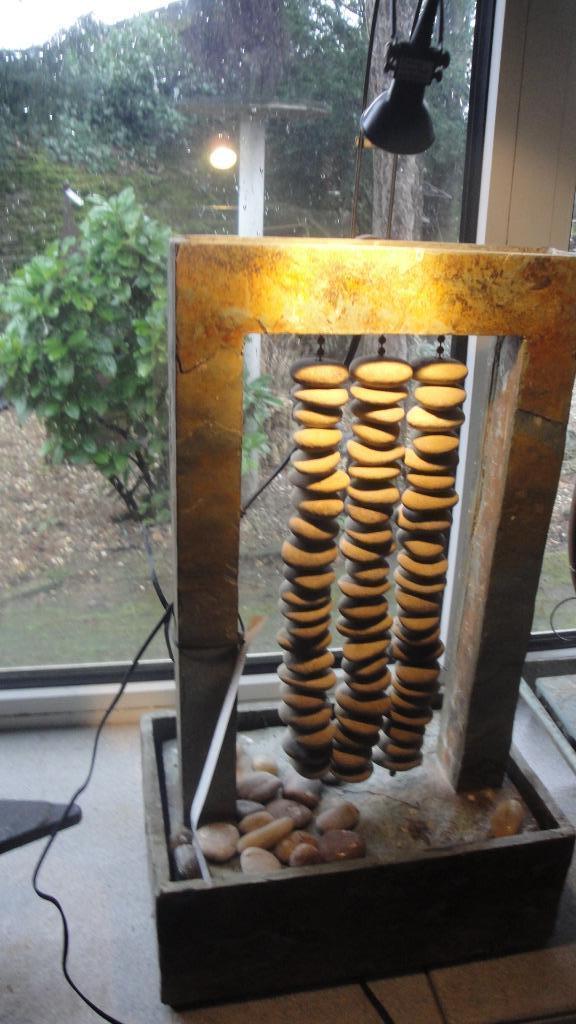 natuursteen fontein  met verlichting en pomp, Tuin en Terras, Waterpartijen en Fonteinen, Nieuw, Fontein, Hardsteen, Ophalen