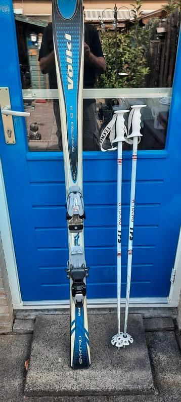 Volkl Syntro S11 Ski's met Stokken beschikbaar voor biedingen