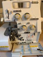 Toyota Lockmachine - Zo goed als nieuw!, Hobby en Vrije tijd, Naaimachines en Toebehoren, Ophalen of Verzenden, Zo goed als nieuw