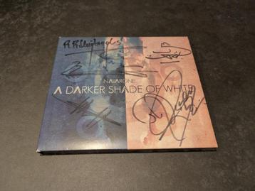 Navarone - A Darker Shade of White (gesigneerd) beschikbaar voor biedingen
