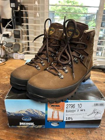 Meindl Borneo 2 MFS wandelschoenen – maat 44.5 (UK 10.5) beschikbaar voor biedingen