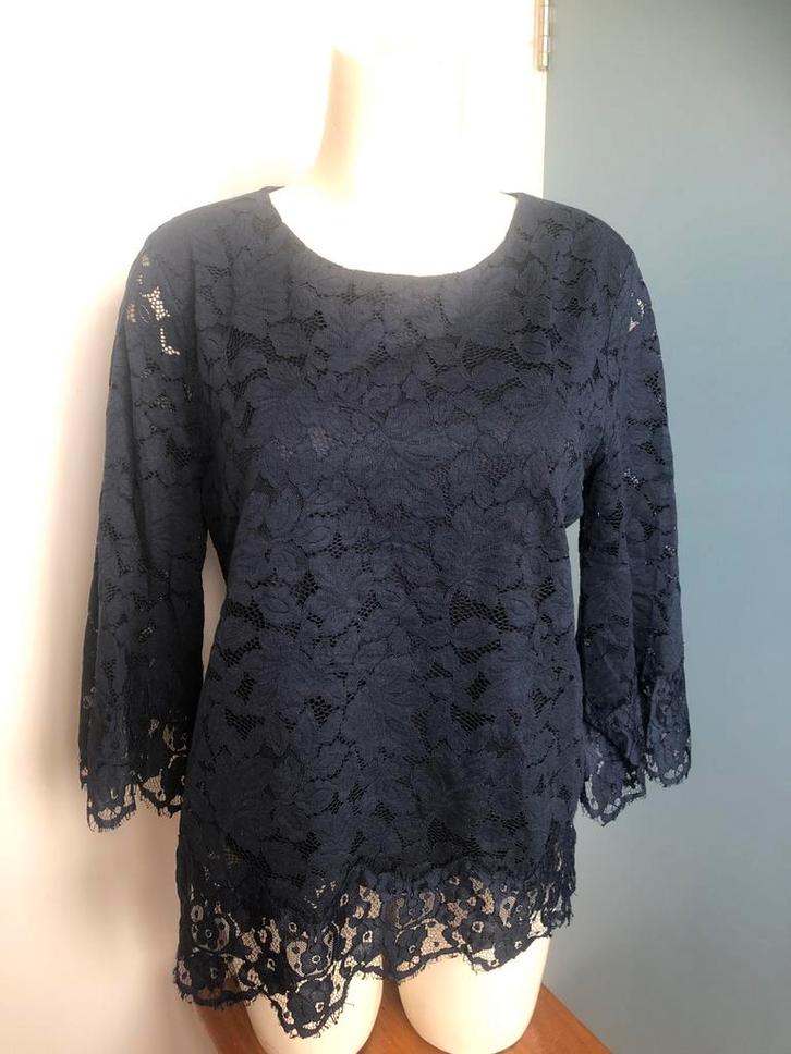 Banana republic donkerblauw kant kanten top l, Kleding | Dames, Tops, Zo goed als nieuw, Maat 42/44 (L), Blauw, Korte mouw, Ophalen of Verzenden
