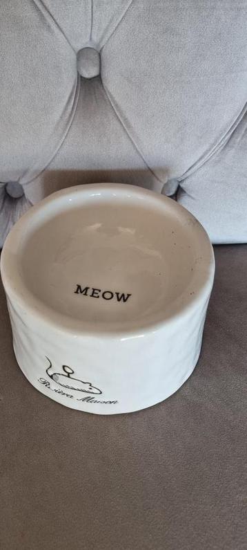Rivièra Maison kattenvoerbak beschikbaar voor biedingen