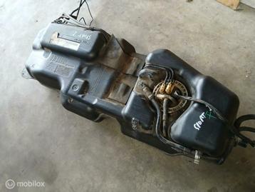 Range Rover Sport Dieseltank Dieselpomp Brandstofpomp Tank beschikbaar voor biedingen