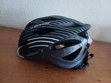 Nieuwe Dunlop fietshelm met afneembaar vizier. beschikbaar voor biedingen
