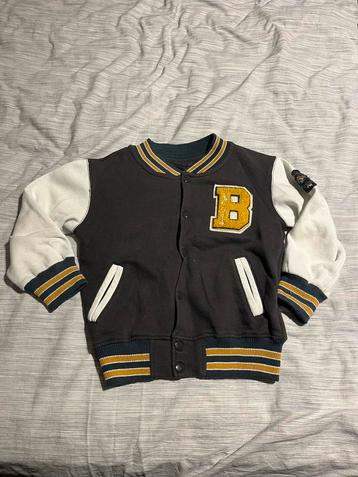 Stoer Varsity Jasje met Letter B beschikbaar voor biedingen