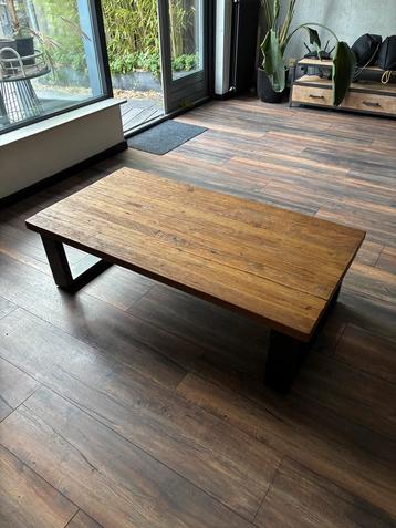 Teak salontafel 135x70cm beschikbaar voor biedingen
