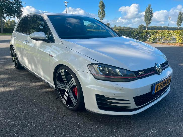 Volkswagen 2013 Wit, Auto's, Volkswagen, Particulier, Golf, ABS, Airbags, Airconditioning, Bluetooth, Boordcomputer, Centrale vergrendeling