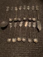 14 stuks Djokja zilver gekeurd 800, Antiek en Kunst, Verzenden, Zilver