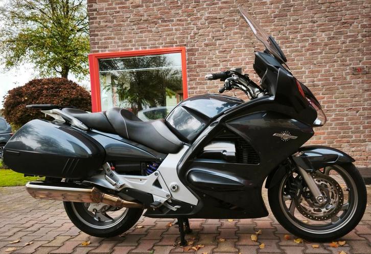 Honda Pan European ST1300, Motoren, Motoren | Honda, Particulier, Toermotor, meer dan 35 kW, 4 cilinders, Cardan-aandrijving, Ophalen