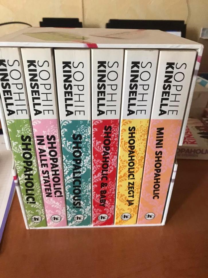 Hele reeks  Sophie Kinsella van Shopaholic zo goed als nieuw, Boeken, Chicklit, Zo goed als nieuw, Verzenden