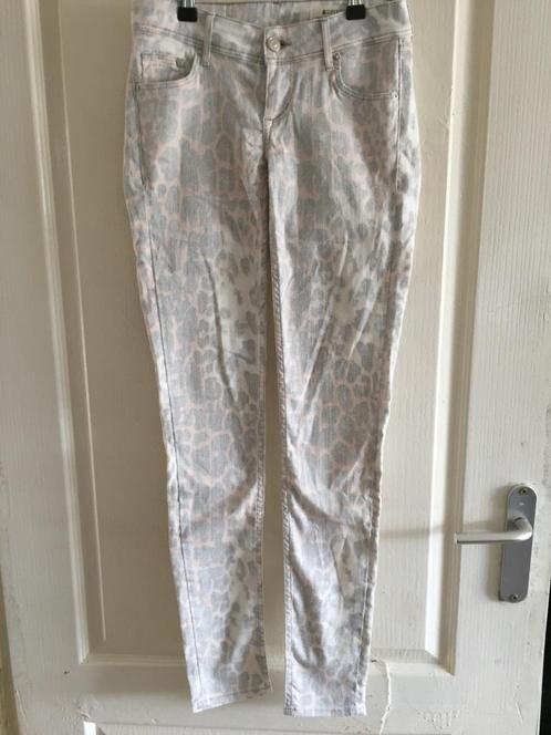 H&M super soin skinny broek 25/32 (2B19), Kleding | Dames, Spijkerbroeken en Jeans, Gedragen, W27 (confectie 34) of kleiner, Blauw