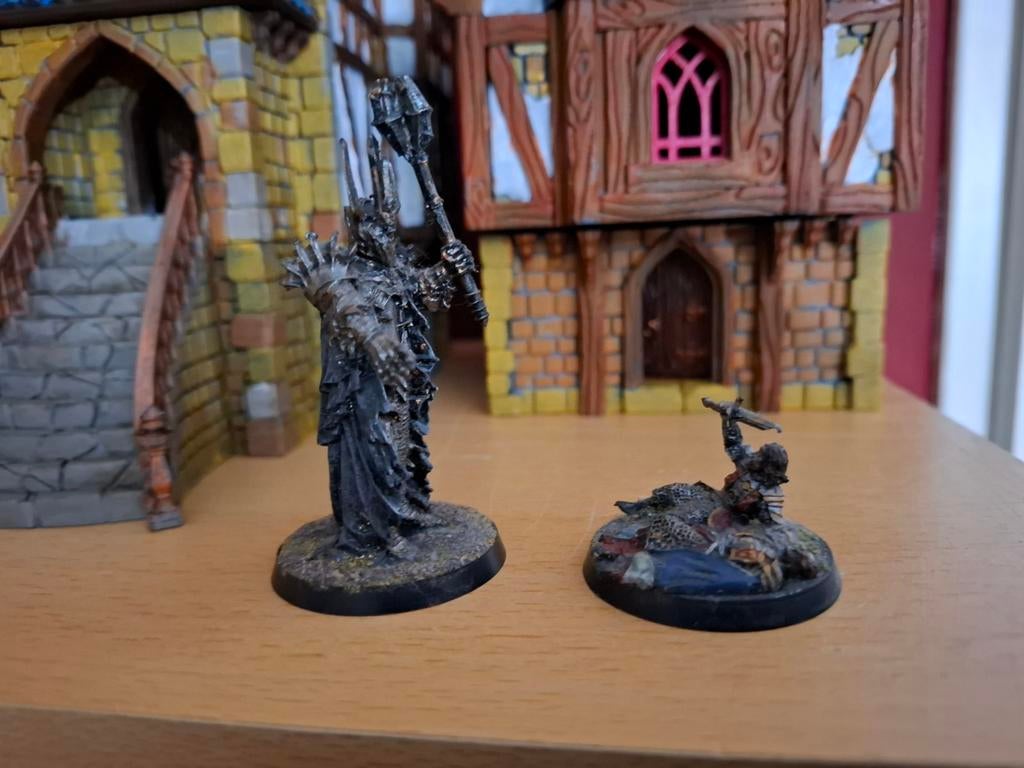Sauron & Isildur Diorama - Middle Earth Strategy Battle Game, Ophalen of Verzenden, Zo goed als nieuw, Lord of the Rings