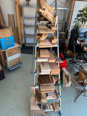 Restpartij massief hout – 35 kg diverse soorten ca, 90 st, beschikbaar voor biedingen