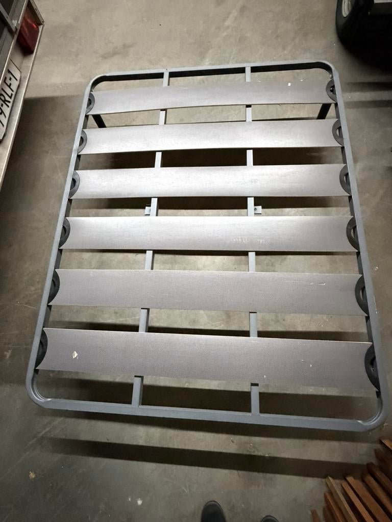 Matras en staand bedframe 150x190cm. Nieuw, Huis en Inrichting, Slaapkamer | Matrassen en Bedbodems, Ophalen, 190 cm of minder