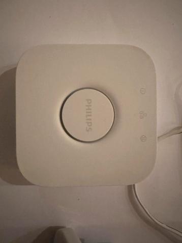 Philips Hue Bridge - Slimme Verlichting Hub beschikbaar voor biedingen