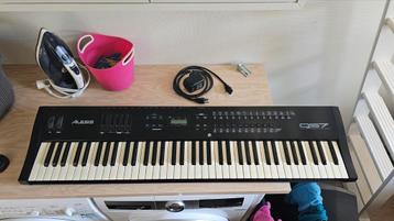 Alesis QS7 synthesizer beschikbaar voor biedingen