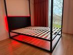 Matt Sleeps De Loft bedframe 200x160 hemelbed incl LED, Huis en Inrichting, Slaapkamer | Bedden, Ophalen, Modern, strak, design