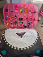 LOL Fashion Runway Box met Poppetjes & Accessoires, Ophalen of Verzenden, Gebruikt, Overige typen