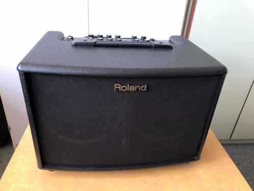 Roland AC 60 akoustische gitaarversterker, Muziek en Instrumenten, Versterkers | Bas en Gitaar, Zo goed als nieuw, Gitaar, 50 tot 100 watt