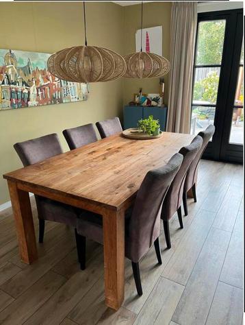Houten (teak) eettafel met (eventueel) 6 stoelen  beschikbaar voor biedingen