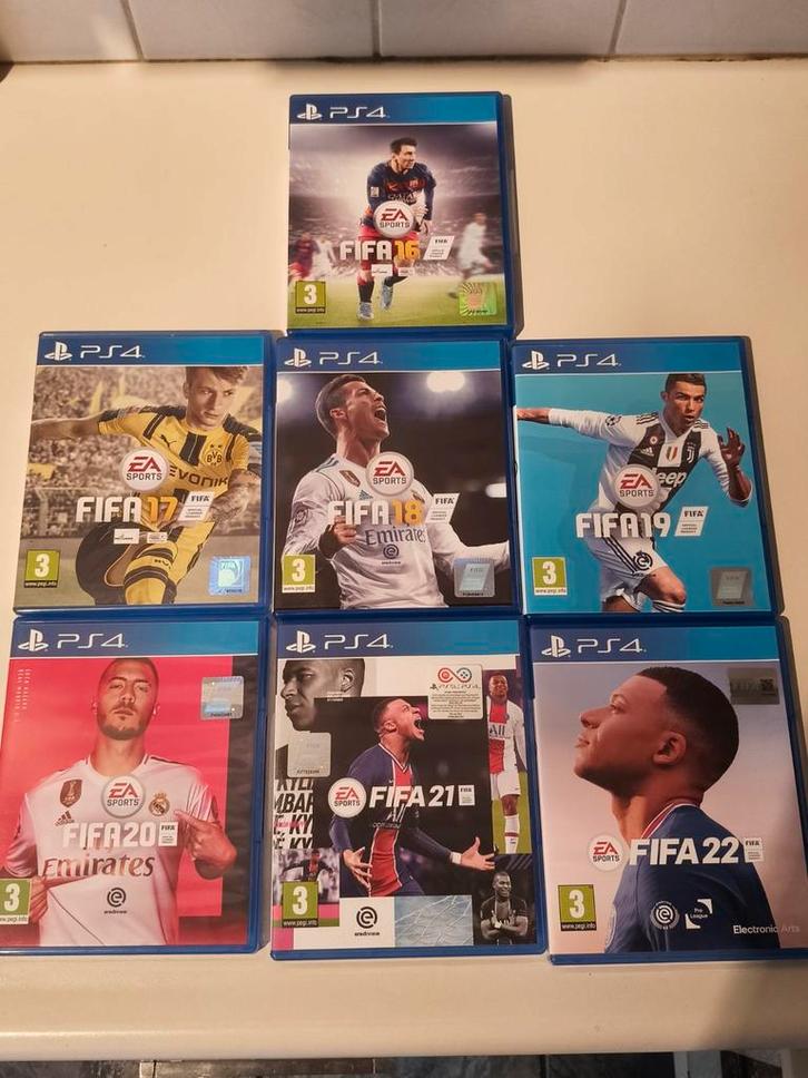 FIFA PS4 Games - Collectie 2016 tot en met 2022 compleet, Spelcomputers en Games, Games | Pc, Gebruikt, Sport, 1 speler, Vanaf 3 jaar