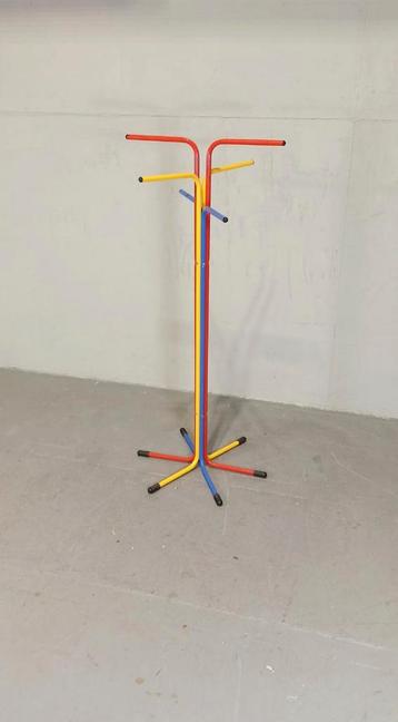 Vintage kapstok, Tord Björklund Ikea, Memphis Milano beschikbaar voor biedingen