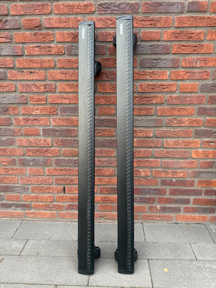 Thule WingBar Evo Black + Thule kitset 4023, Auto diversen, Dakdragers, Zo goed als nieuw, Ophalen of Verzenden